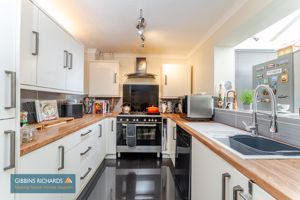 Kitchen- click for photo gallery